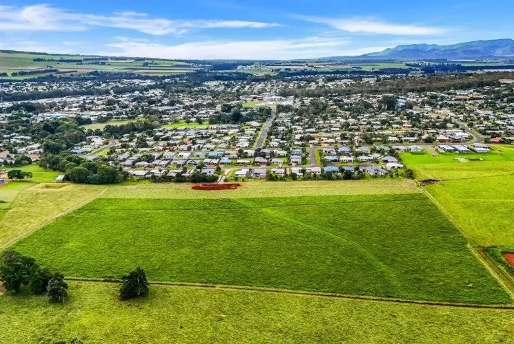 Fencing Solutions for North Brisbane Homes | Accolade Fencing Blog - Deception Bay & Moreton Bay