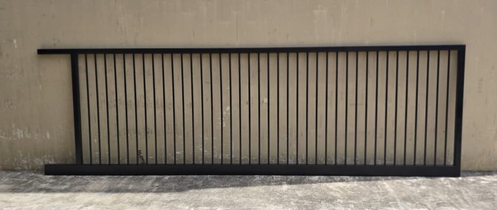 Flat top sliding gate, automation ready