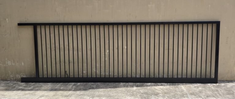 Flat top sliding gate, automation ready