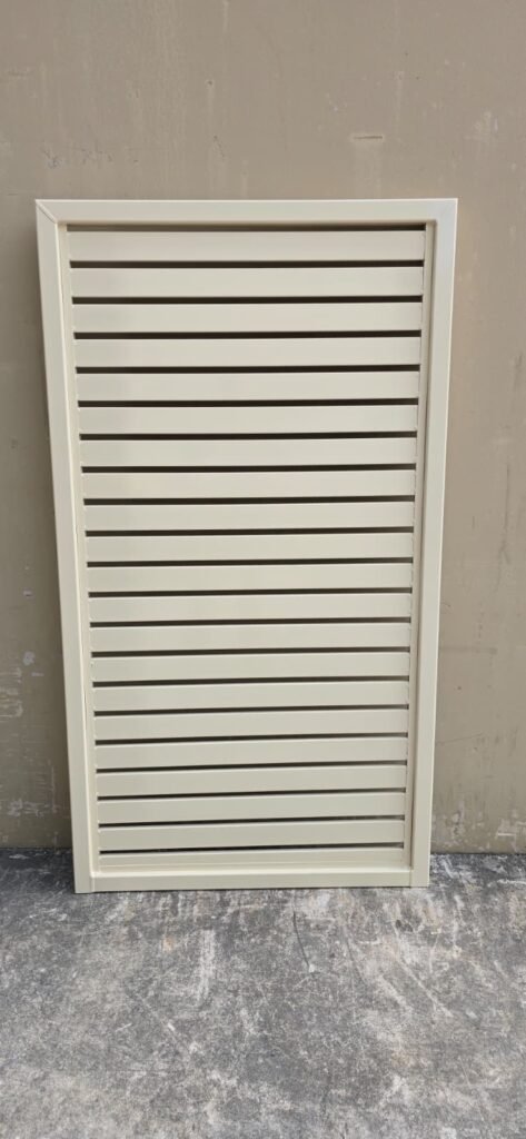 Aluminium slat gate in Primrose colour
