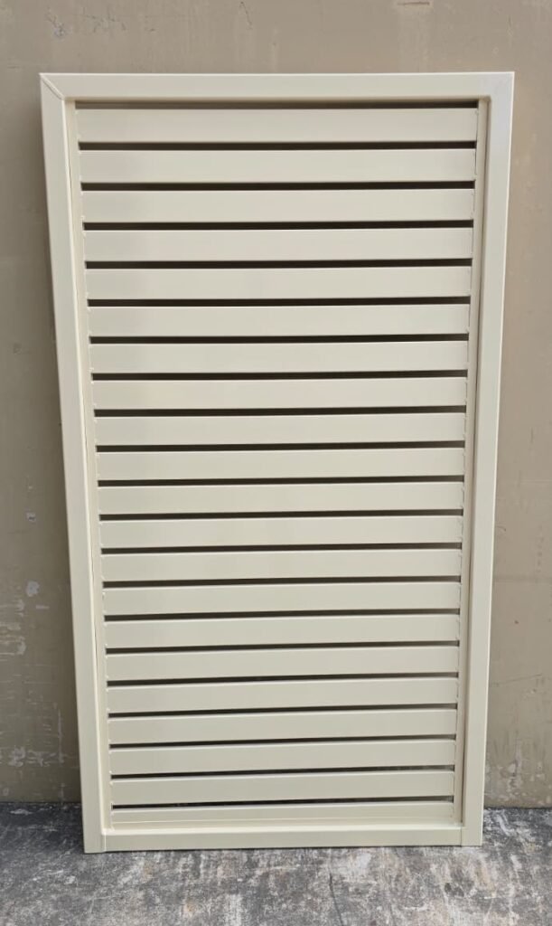 Aluminium slat gate in Primrose colour